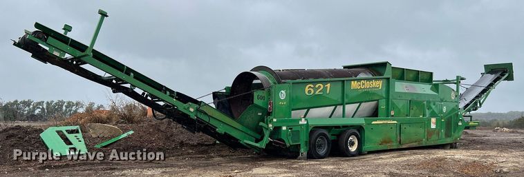 image for item DQ2337 2014 McCloskey 621RE  trommel screen
