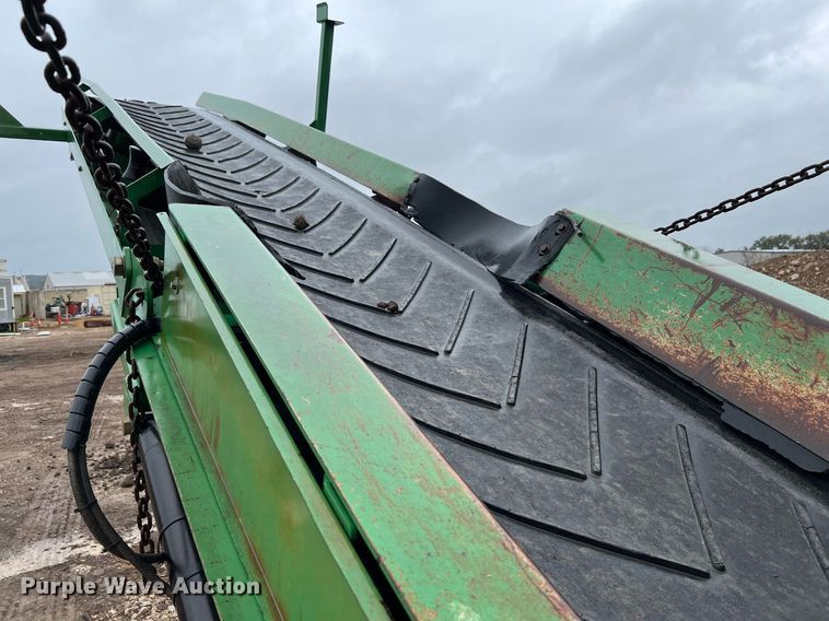 image for item DQ2337 2014 McCloskey 621RE  trommel screen