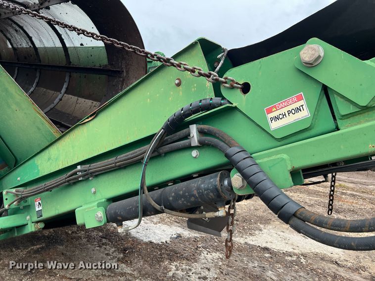 image for item DQ2337 2014 McCloskey 621RE  trommel screen