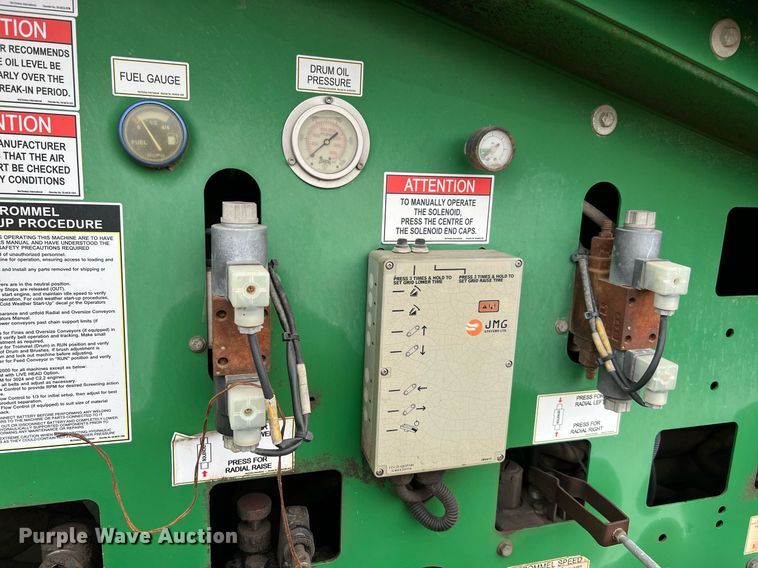 image for item DQ2337 2014 McCloskey 621RE  trommel screen