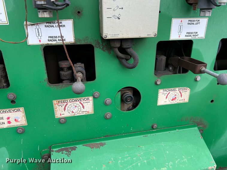 image for item DQ2337 2014 McCloskey 621RE  trommel screen