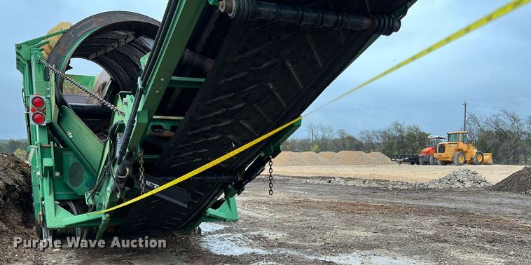 image for item DQ2337 2014 McCloskey 621RE  trommel screen