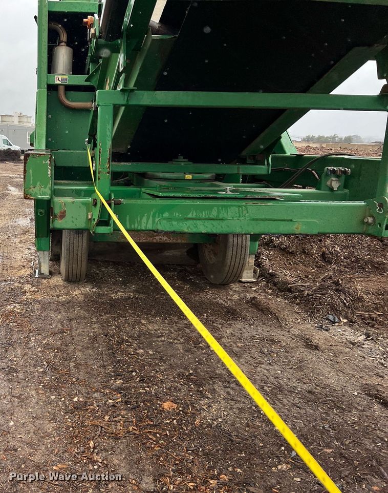 image for item DQ2337 2014 McCloskey 621RE  trommel screen