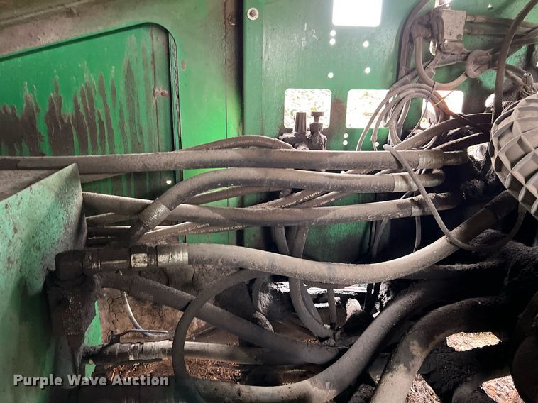 image for item DQ2337 2014 McCloskey 621RE  trommel screen