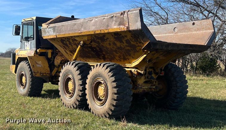 image for item DQ6710 1997 Caterpillar D300E  haul truck