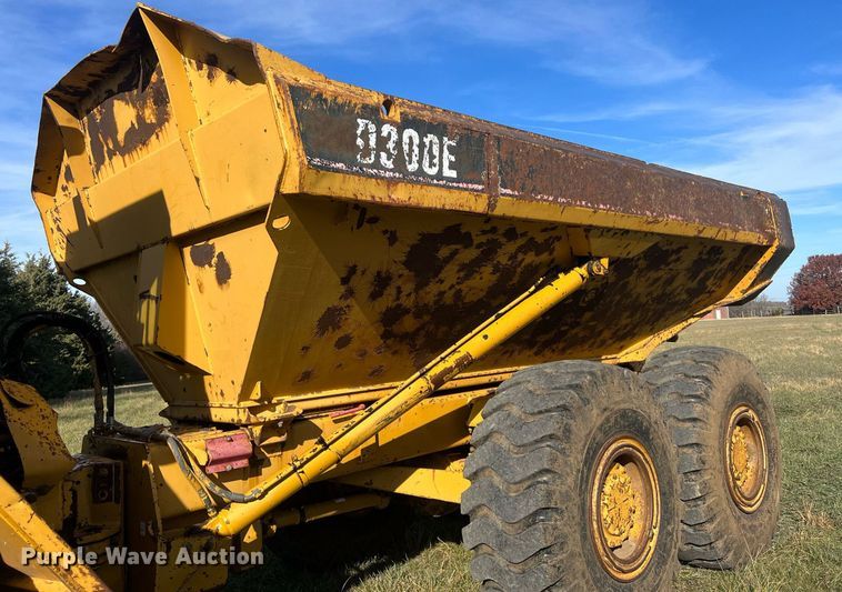 image for item DQ6710 1997 Caterpillar D300E  haul truck