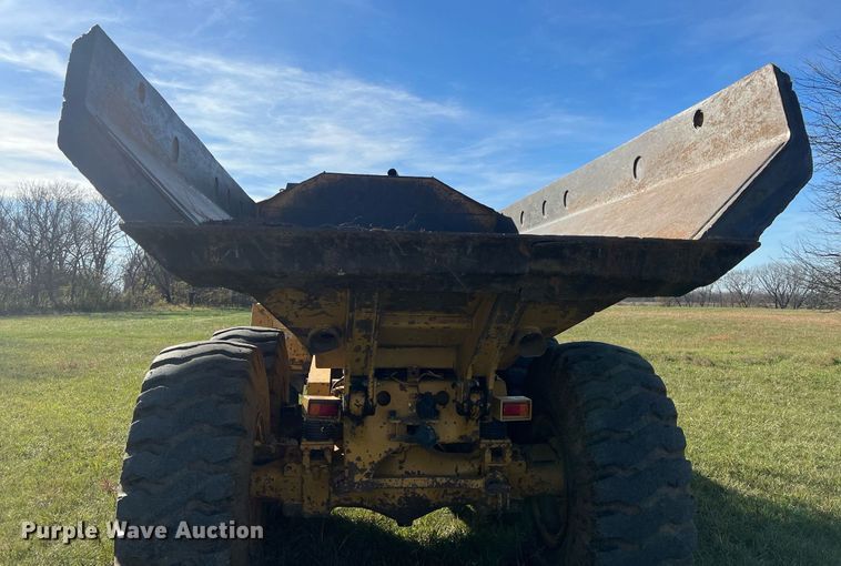 image for item DQ6710 1997 Caterpillar D300E  haul truck