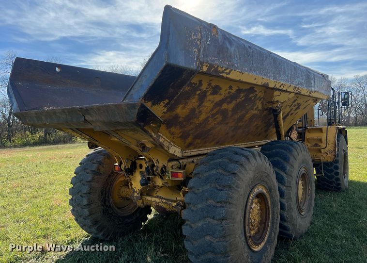image for item DQ6710 1997 Caterpillar D300E  haul truck