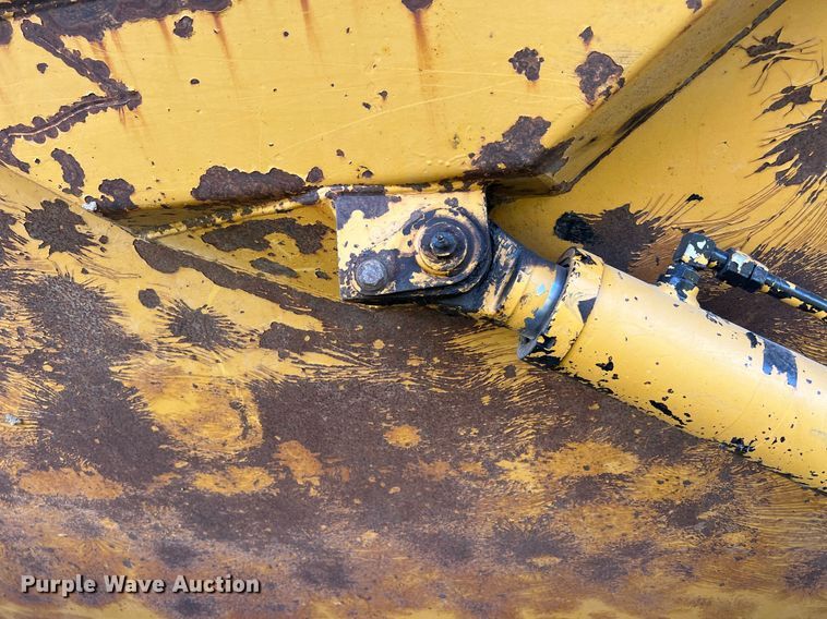 image for item DQ6710 1997 Caterpillar D300E  haul truck