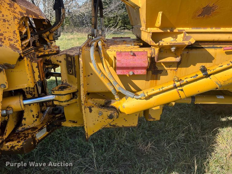 image for item DQ6710 1997 Caterpillar D300E  haul truck