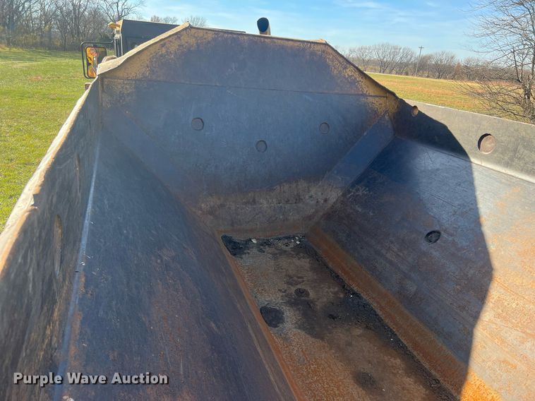 image for item DQ6710 1997 Caterpillar D300E  haul truck