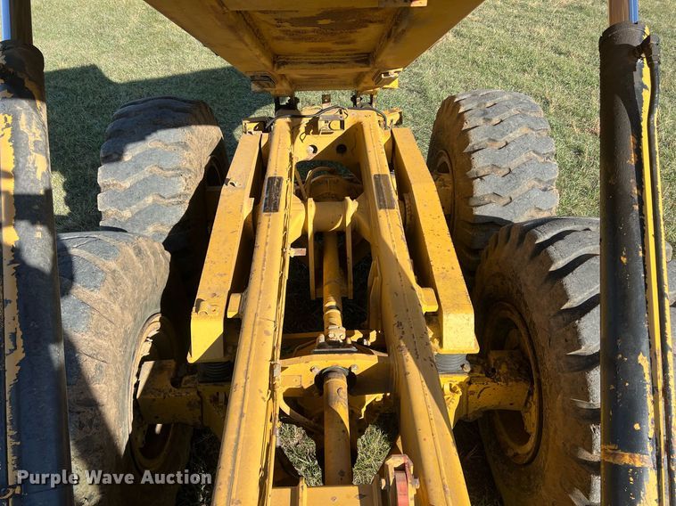 image for item DQ6710 1997 Caterpillar D300E  haul truck