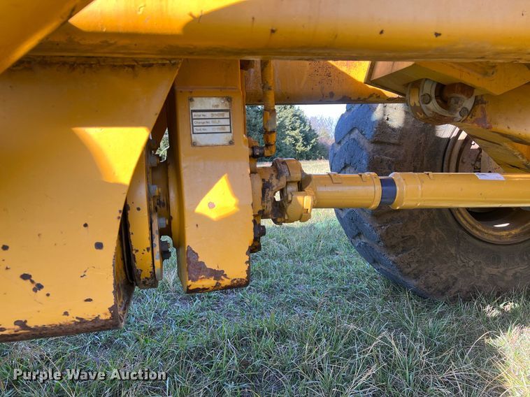 image for item DQ6710 1997 Caterpillar D300E  haul truck