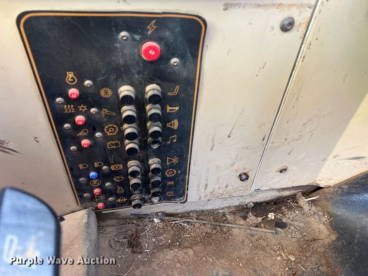 image for item DQ6710 1997 Caterpillar D300E  haul truck