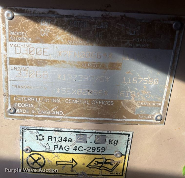 image for item DQ6710 1997 Caterpillar D300E  haul truck