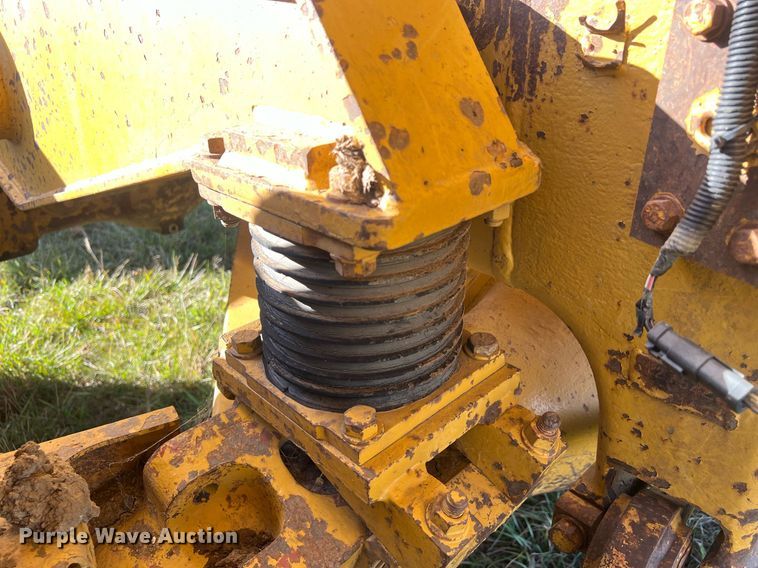 image for item DQ6710 1997 Caterpillar D300E  haul truck