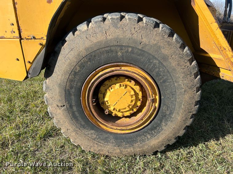 image for item DQ6710 1997 Caterpillar D300E  haul truck