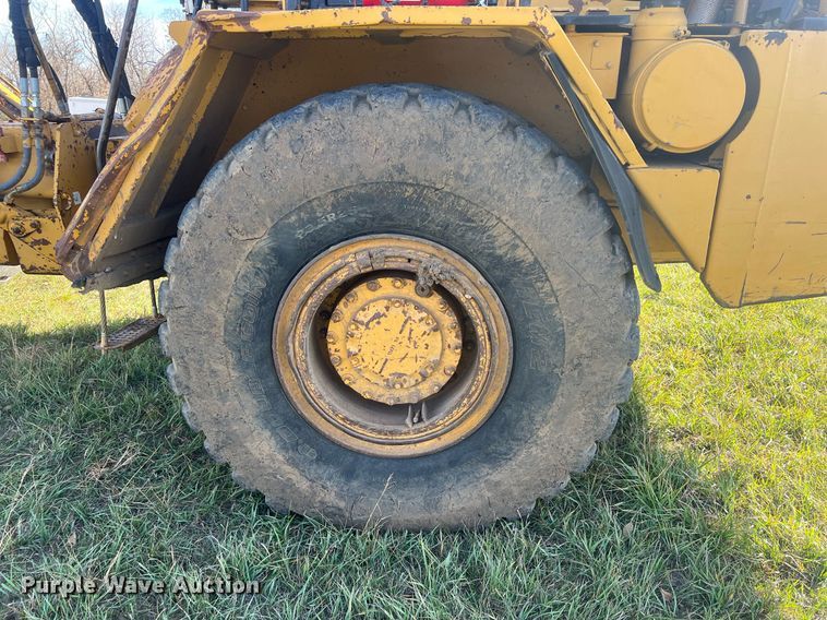 image for item DQ6710 1997 Caterpillar D300E  haul truck