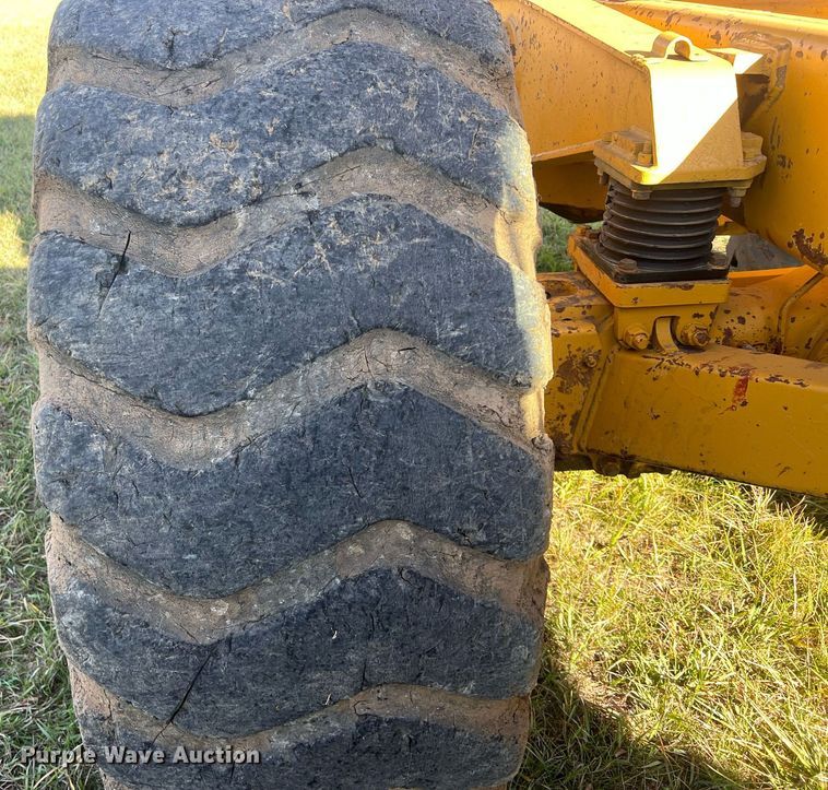 image for item DQ6710 1997 Caterpillar D300E  haul truck