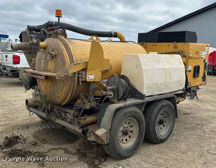 image for item DQ7403 2012 Vermeer V500LE-HD  vacuum excavator