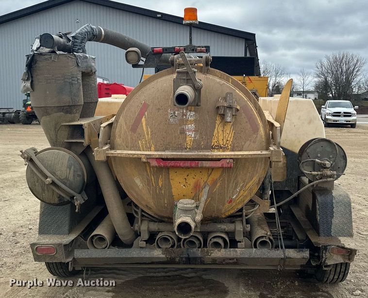 image for item DQ7403 2012 Vermeer V500LE-HD  vacuum excavator