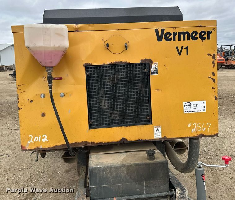 image for item DQ7403 2012 Vermeer V500LE-HD  vacuum excavator