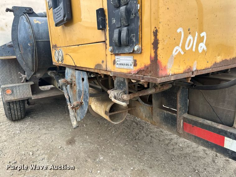 image for item DQ7403 2012 Vermeer V500LE-HD  vacuum excavator