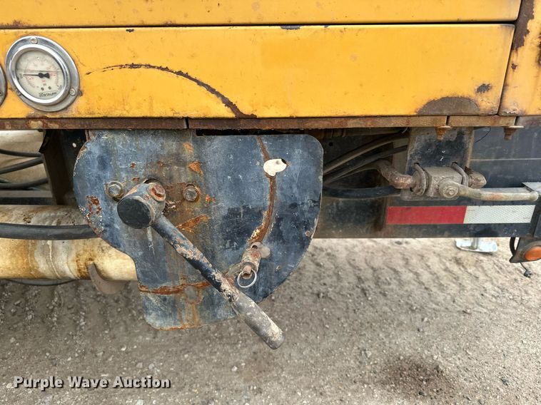 image for item DQ7403 2012 Vermeer V500LE-HD  vacuum excavator