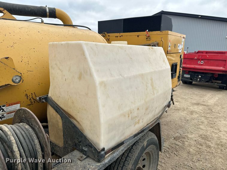 image for item DQ7403 2012 Vermeer V500LE-HD  vacuum excavator