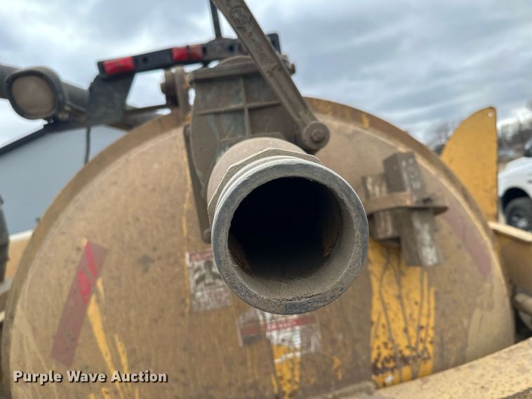 image for item DQ7403 2012 Vermeer V500LE-HD  vacuum excavator