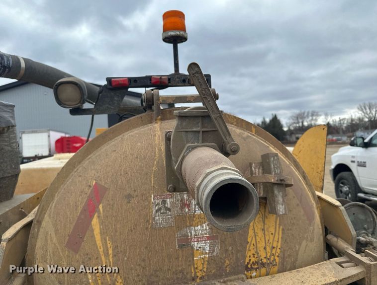 image for item DQ7403 2012 Vermeer V500LE-HD  vacuum excavator