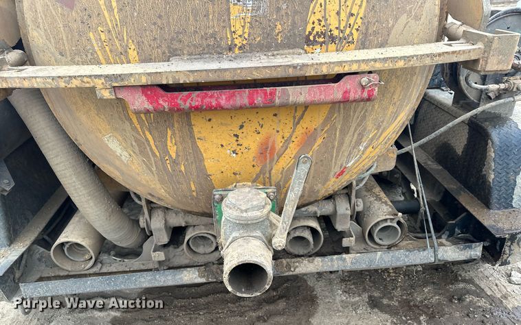 image for item DQ7403 2012 Vermeer V500LE-HD  vacuum excavator