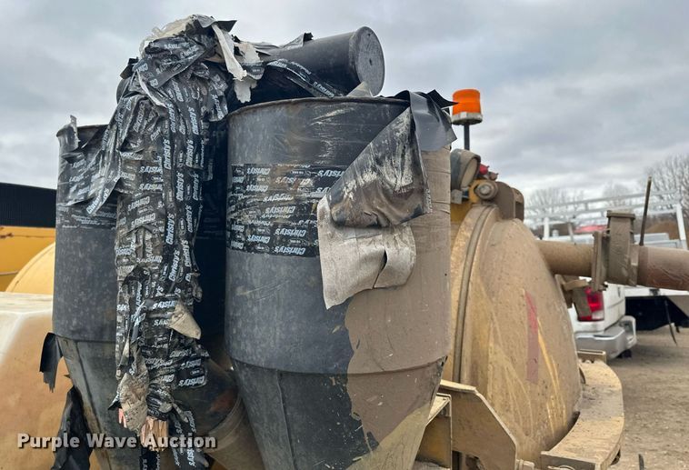 image for item DQ7403 2012 Vermeer V500LE-HD  vacuum excavator