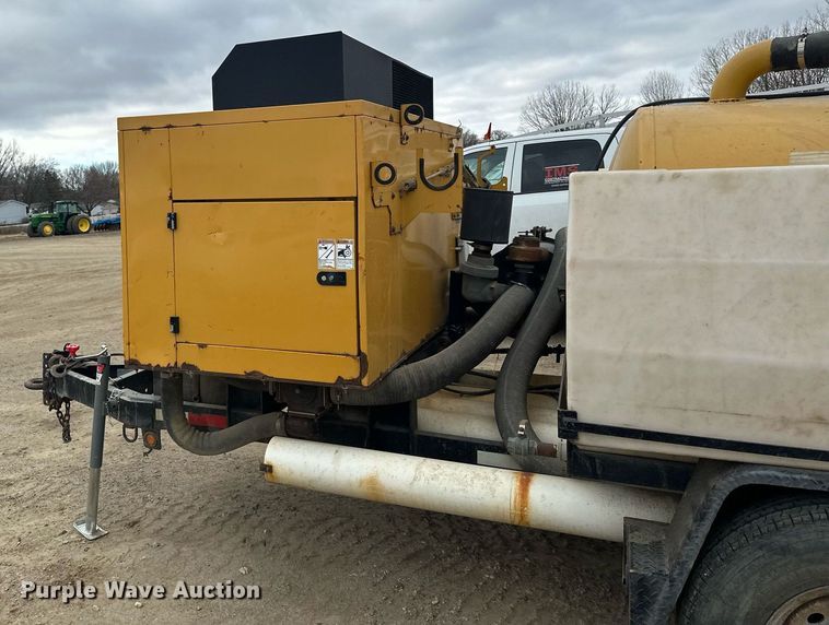 image for item DQ7403 2012 Vermeer V500LE-HD  vacuum excavator