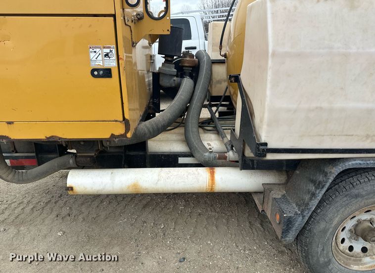 image for item DQ7403 2012 Vermeer V500LE-HD  vacuum excavator