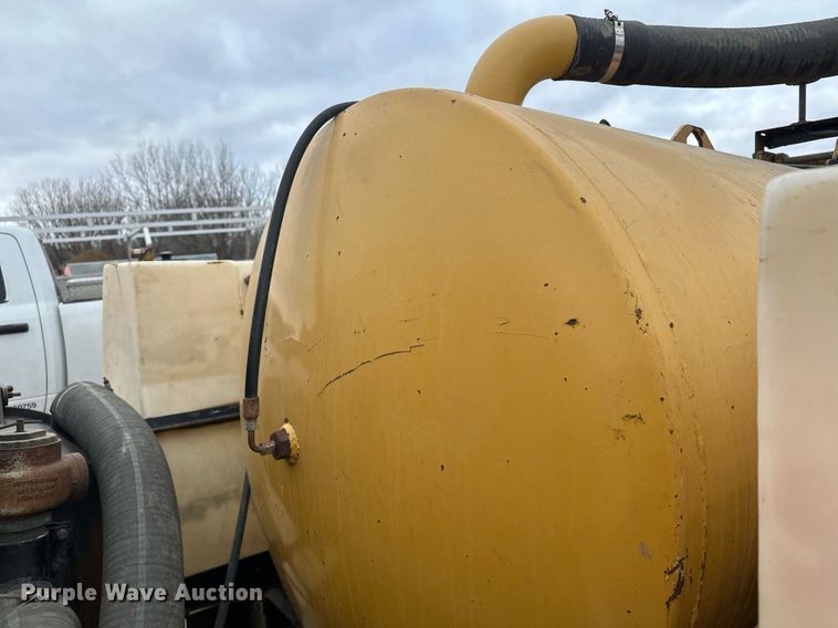 image for item DQ7403 2012 Vermeer V500LE-HD  vacuum excavator