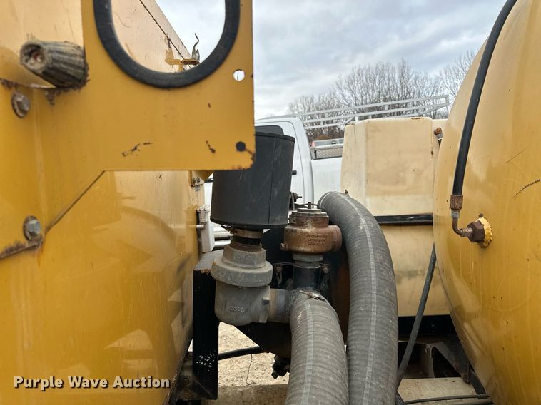 image for item DQ7403 2012 Vermeer V500LE-HD  vacuum excavator