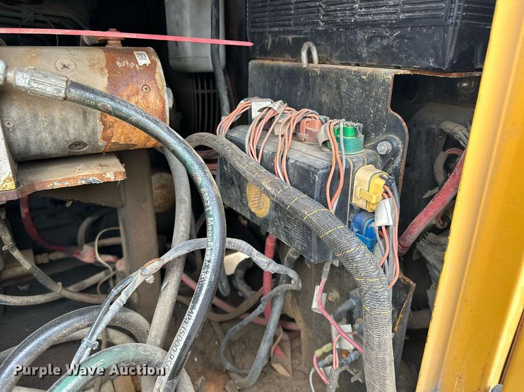 image for item DQ7403 2012 Vermeer V500LE-HD  vacuum excavator