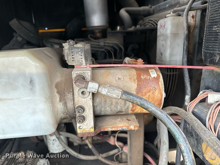 image for item DQ7403 2012 Vermeer V500LE-HD  vacuum excavator