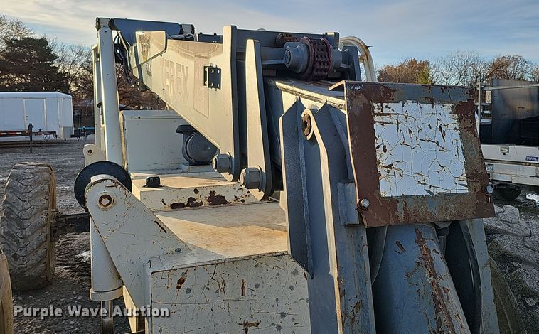 image for item DQ8494 2002 Terex TH842C  telehandler