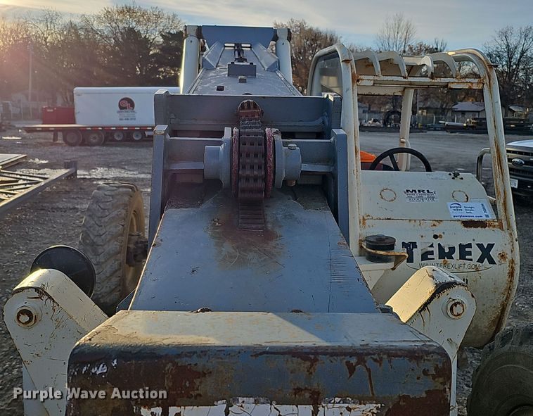 image for item DQ8494 2002 Terex TH842C  telehandler