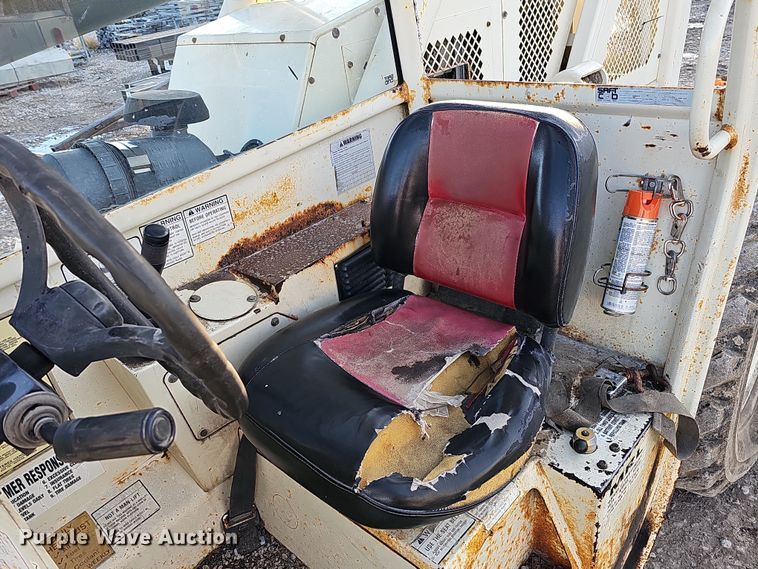 image for item DQ8494 2002 Terex TH842C  telehandler