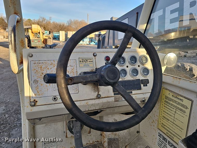 image for item DQ8494 2002 Terex TH842C  telehandler