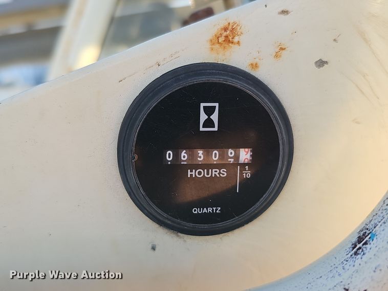 image for item DQ8494 2002 Terex TH842C  telehandler