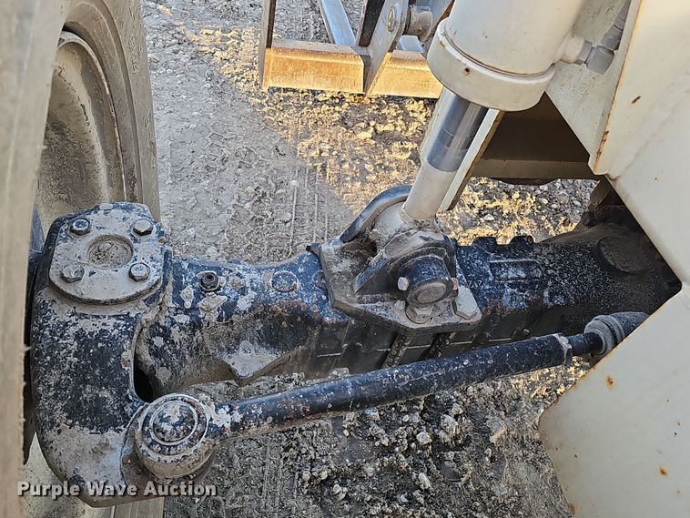 image for item DQ8494 2002 Terex TH842C  telehandler