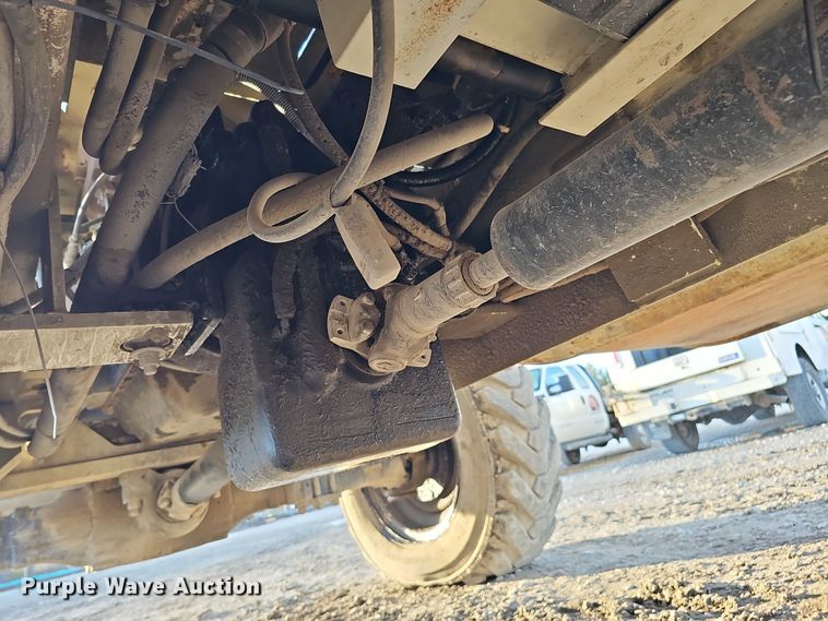 image for item DQ8494 2002 Terex TH842C  telehandler