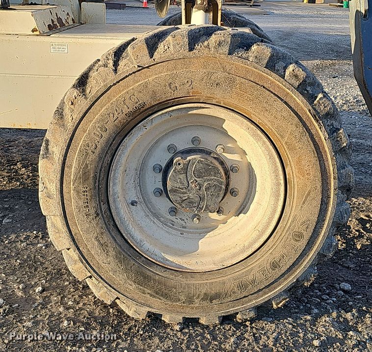 image for item DQ8494 2002 Terex TH842C  telehandler