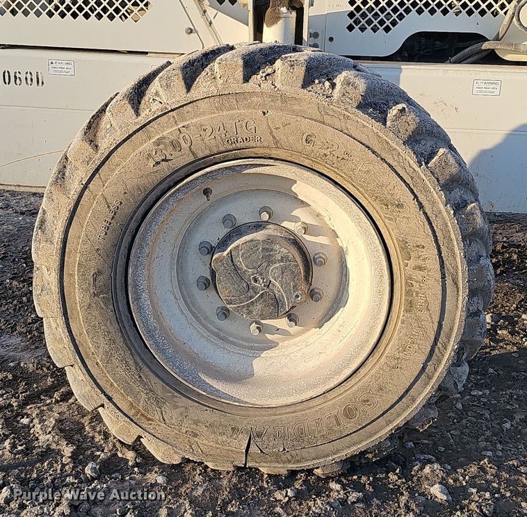 image for item DQ8494 2002 Terex TH842C  telehandler