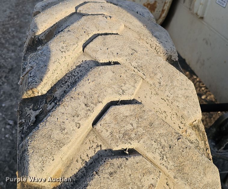 image for item DQ8494 2002 Terex TH842C  telehandler