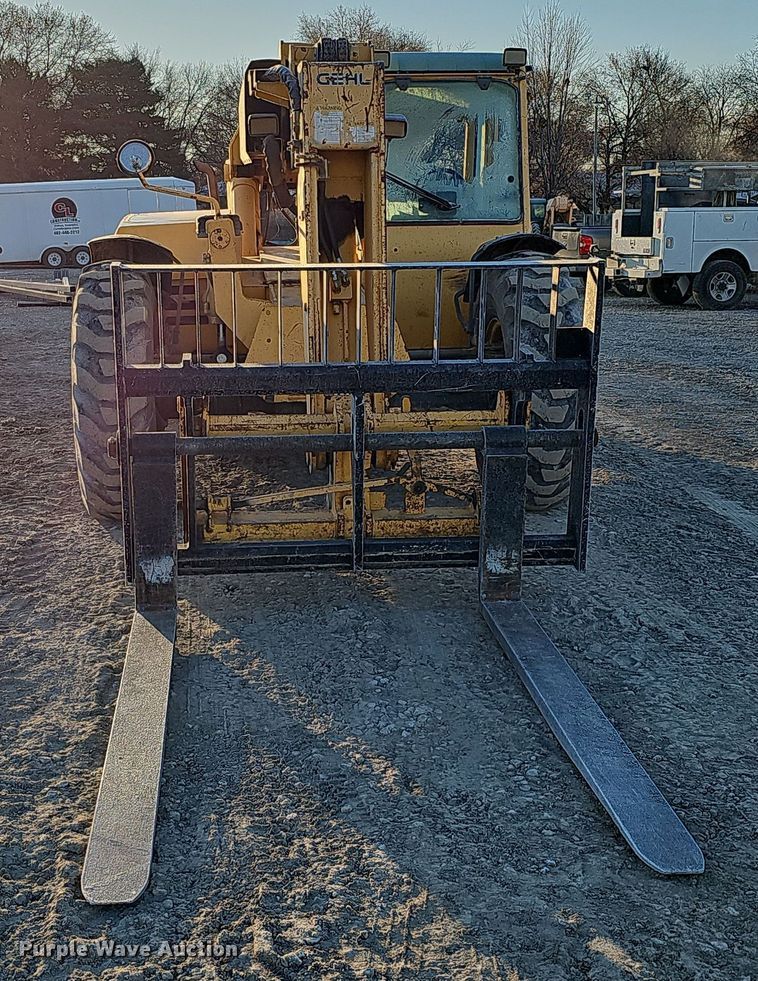 image for item DQ8504 2005 Gehl DL12H40  telehandler